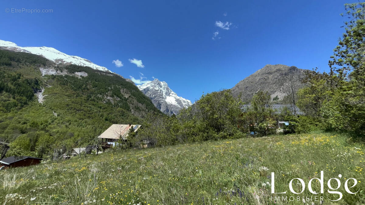 Terrain à PELVOUX