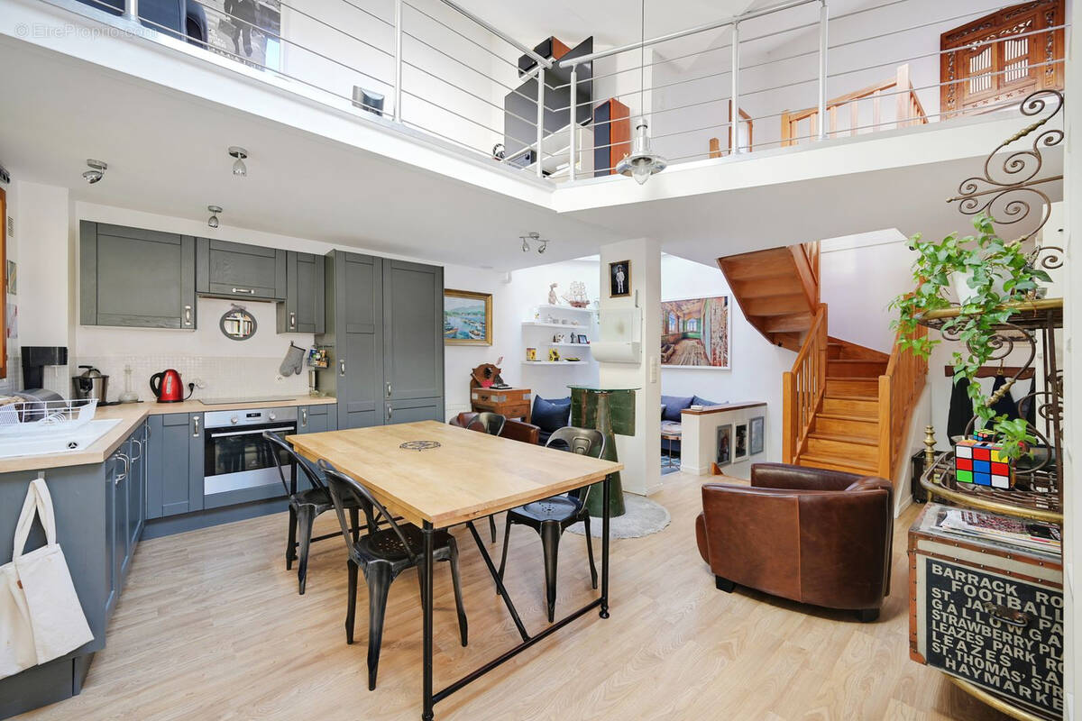 Maison à PARIS-11E