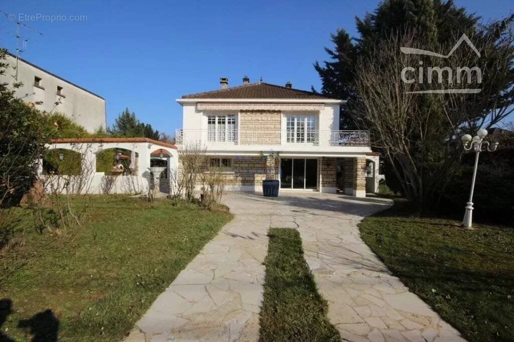 Maison à GOURNAY-SUR-MARNE