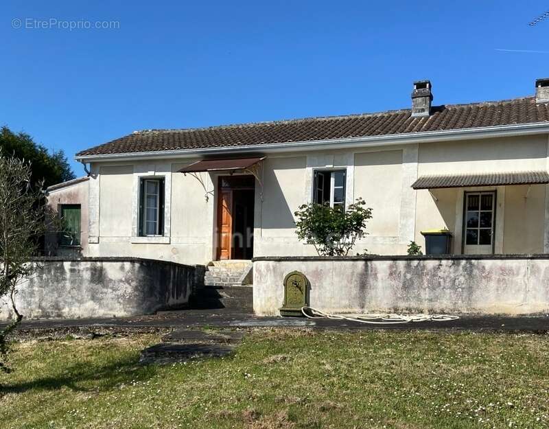 Maison à TOUVRE