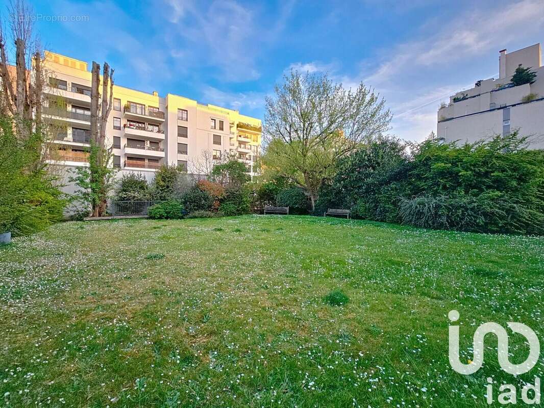 Photo 9 - Appartement à SURESNES