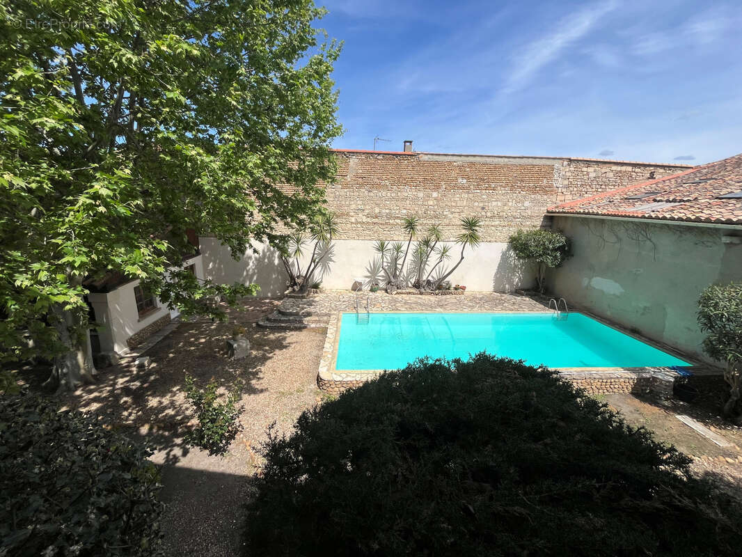 Maison à SAINT-GILLES