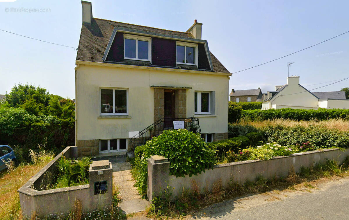 Maison à PLONEOUR-LANVERN