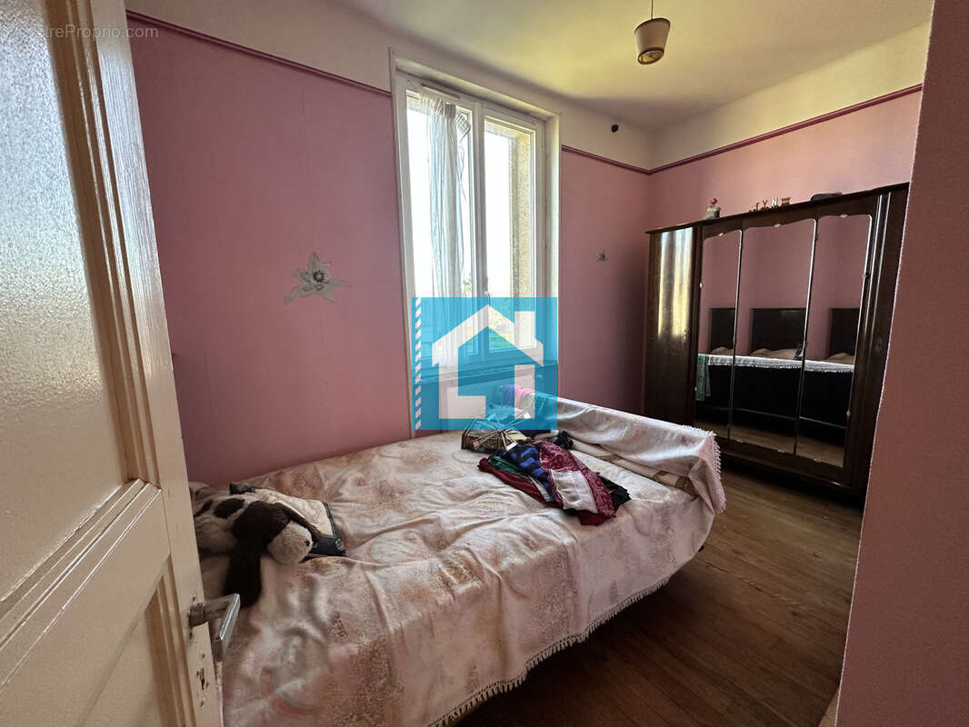 Maison à REFFUVEILLE