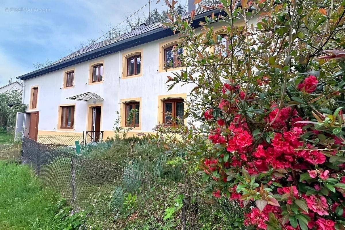 Maison à LALAYE