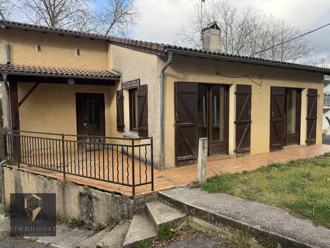 Maison à AURIGNAC