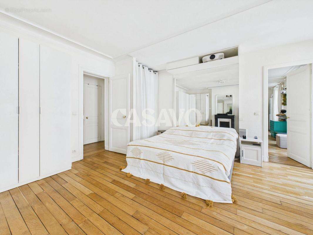 Appartement à PARIS-10E