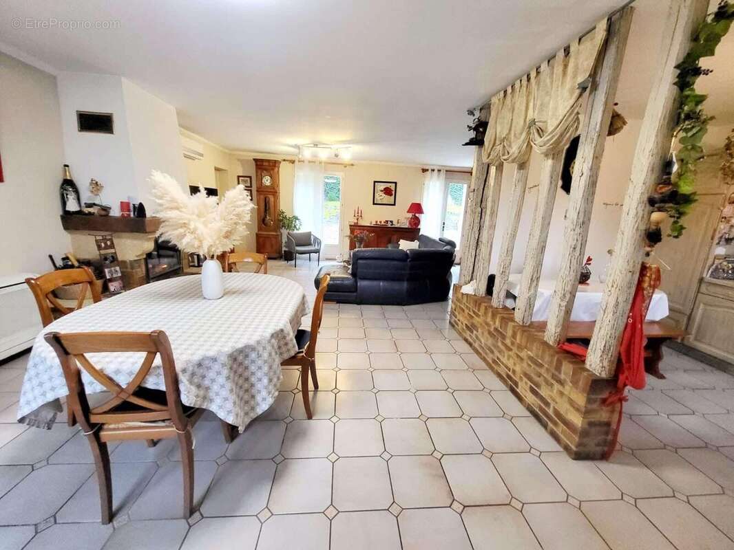 Maison à ETAMPES