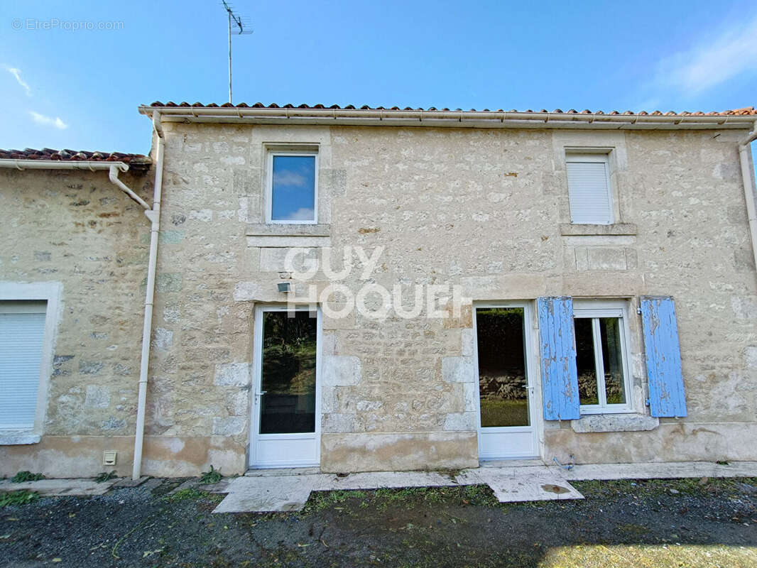 Maison à FONTENAY-LE-COMTE