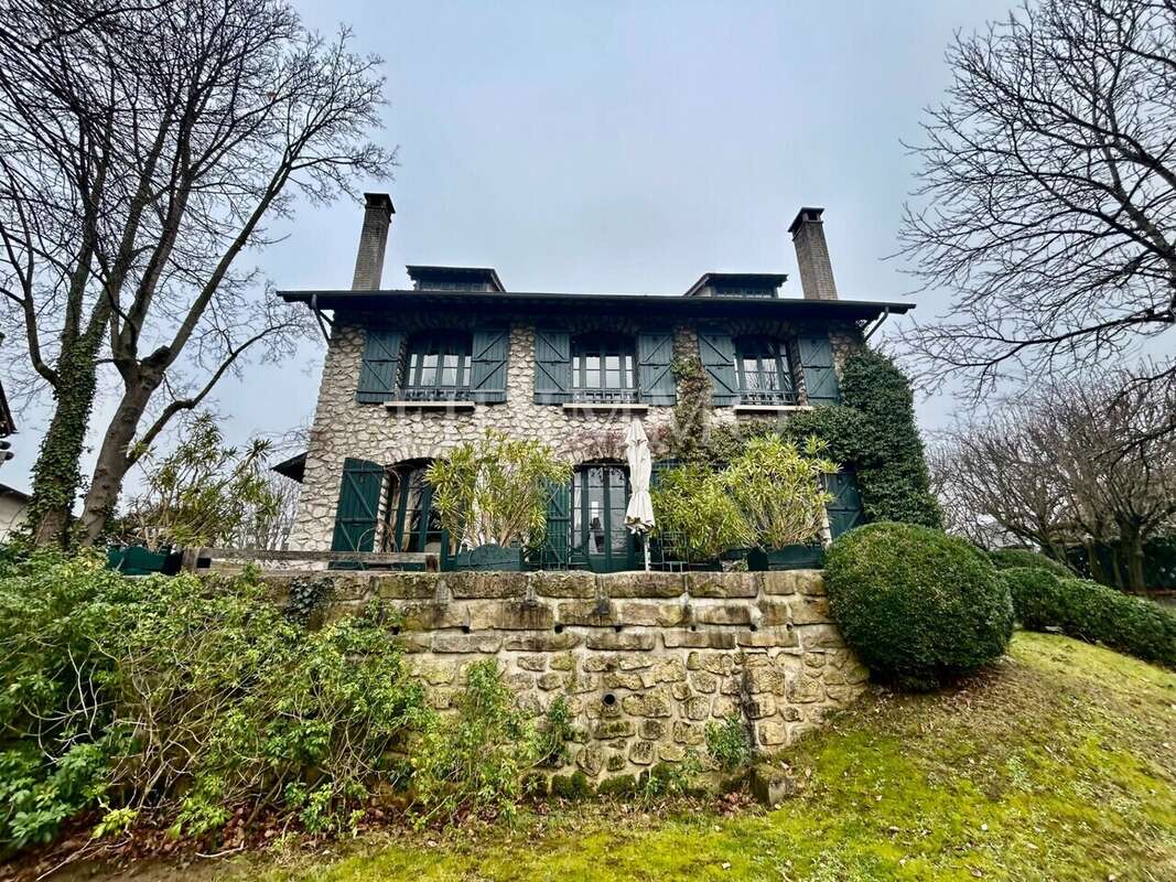 Maison à SAINT-MAUR-DES-FOSSES