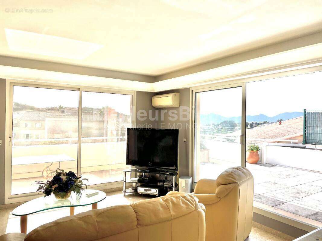 Appartement à LE CANNET