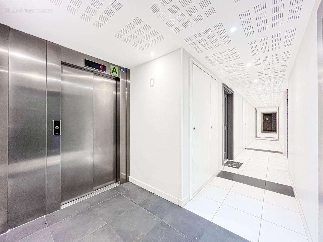 Appartement à LA COLLE-SUR-LOUP