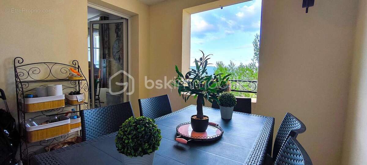 Appartement à MALLEMORT