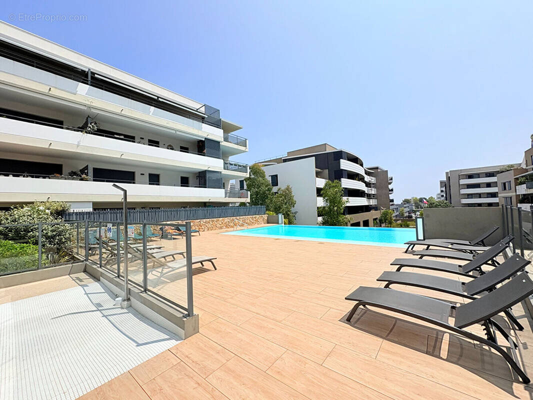 Appartement à VILLENEUVE-LOUBET