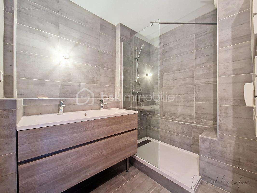 Appartement à ECHIROLLES