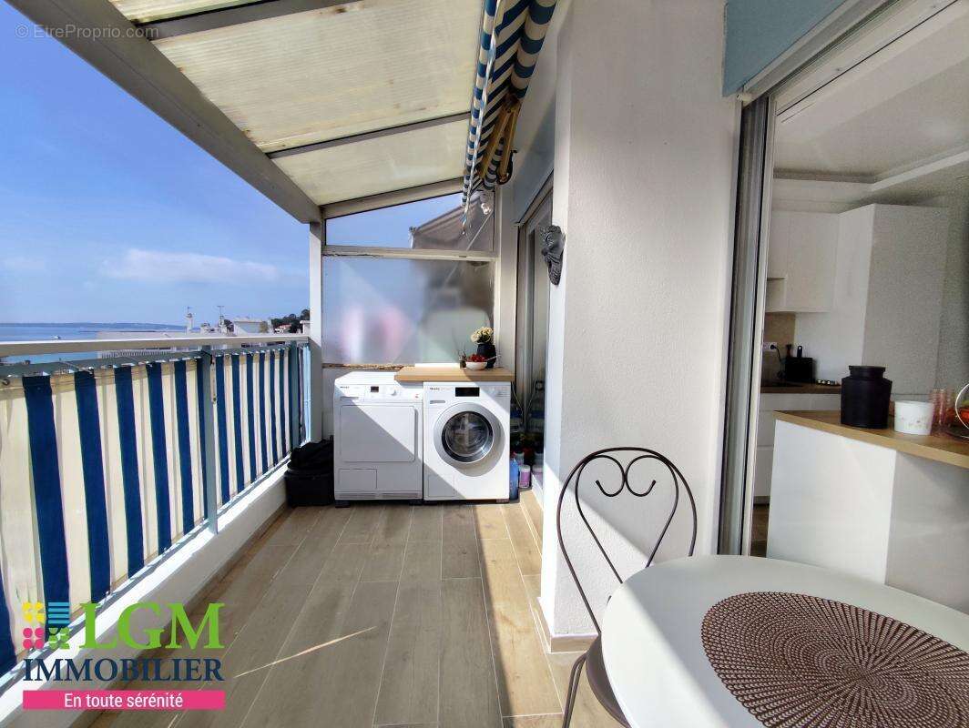 Appartement à VALLAURIS