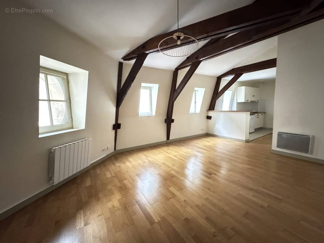 Appartement à SAINTES