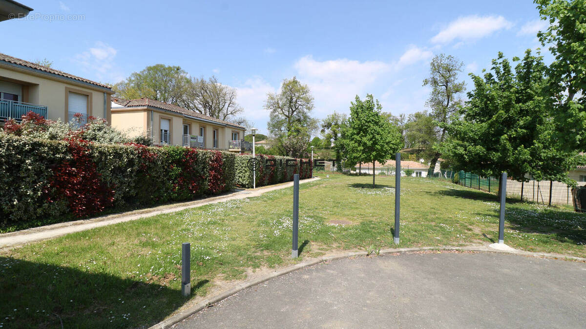 Appartement à SAINT-QUENTIN-DE-BARON