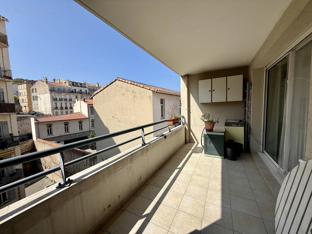 Appartement à MARSEILLE-7E