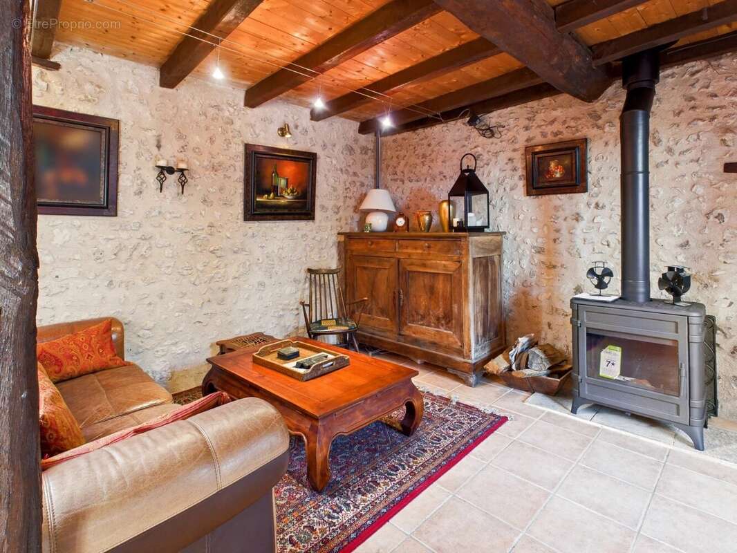 Maison à AUBETERRE-SUR-DRONNE