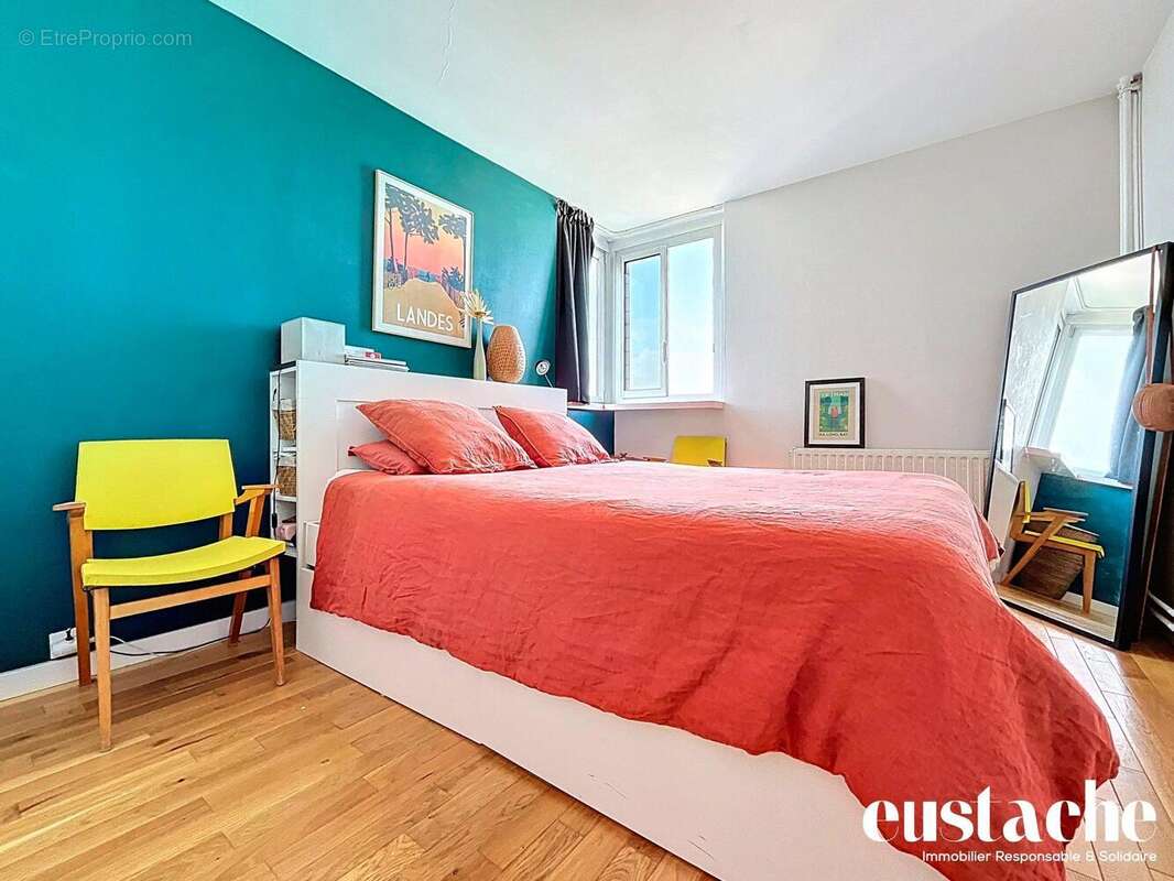 Appartement à PARIS-19E
