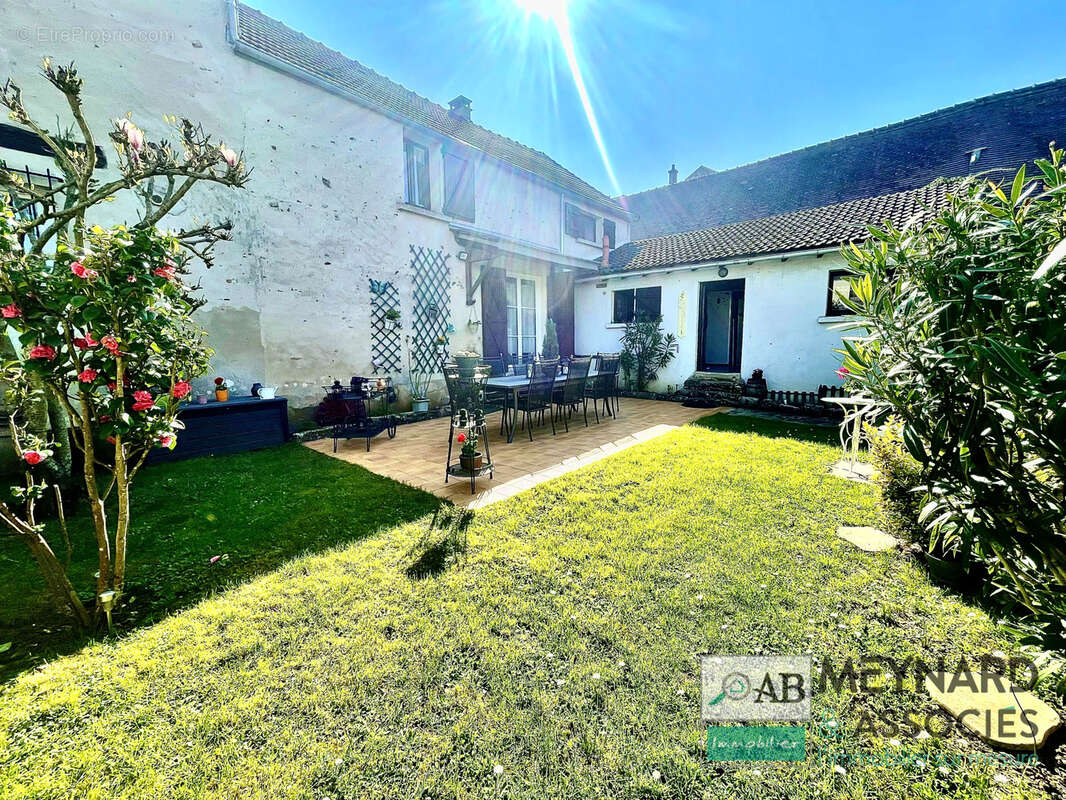 Maison à FAREMOUTIERS