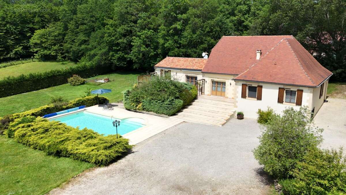 Maison à SAINT-CYPRIEN