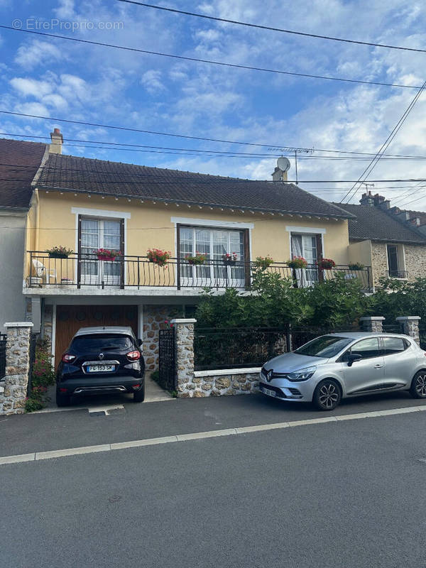 Maison à MOUROUX