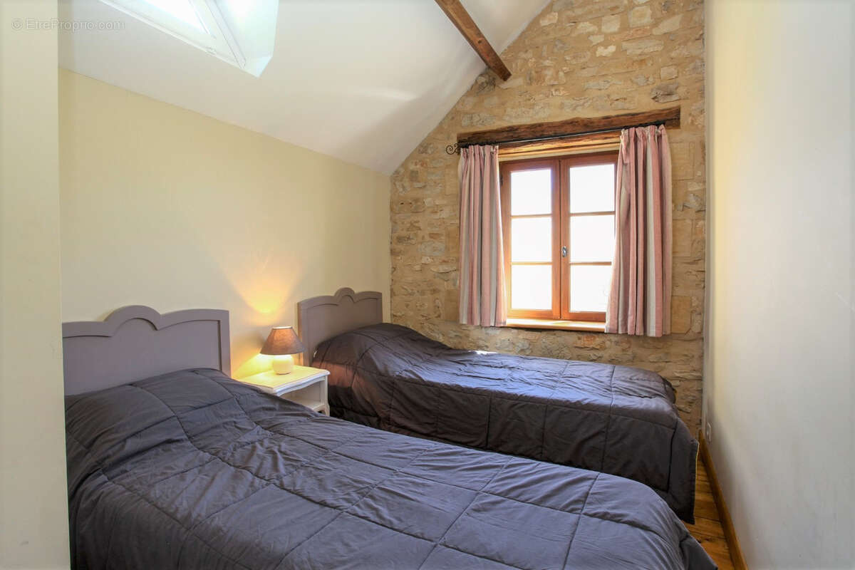 Maison à CAMPAGNAC-LES-QUERCY