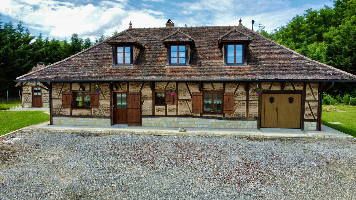 Maison à SAINT-GERMAIN-DU-BOIS