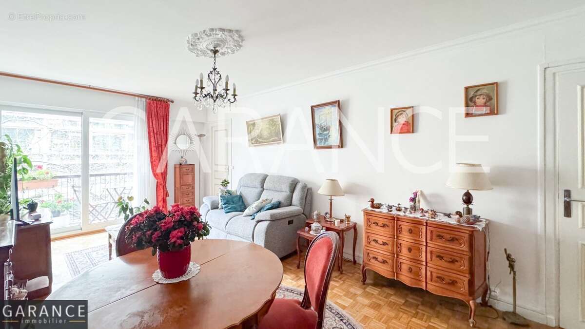 Appartement à PARIS-12E