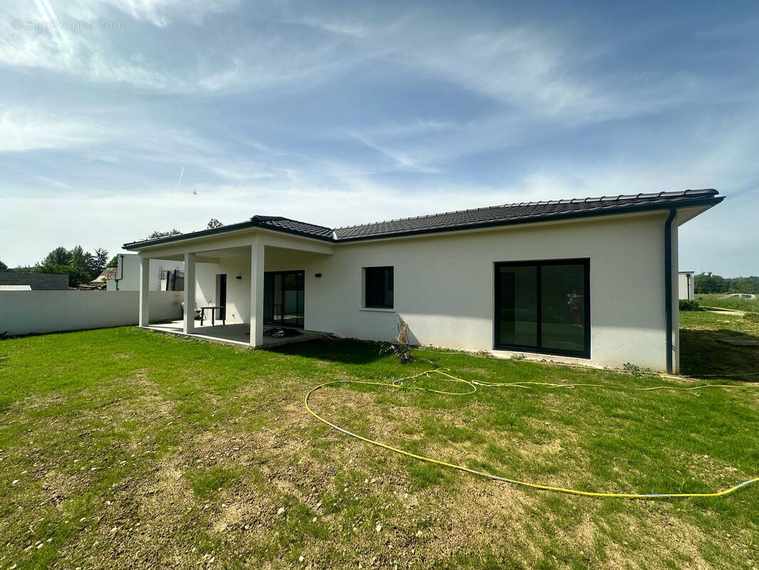 Maison à PINEUILH