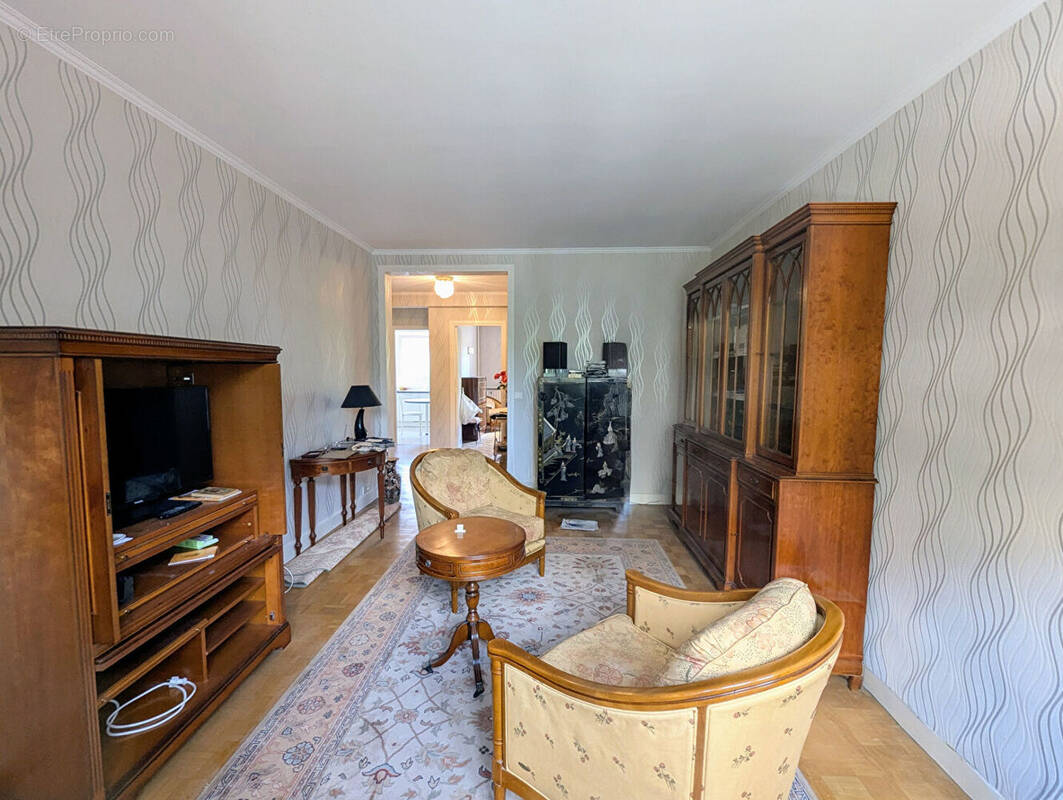 Appartement à MONTROUGE