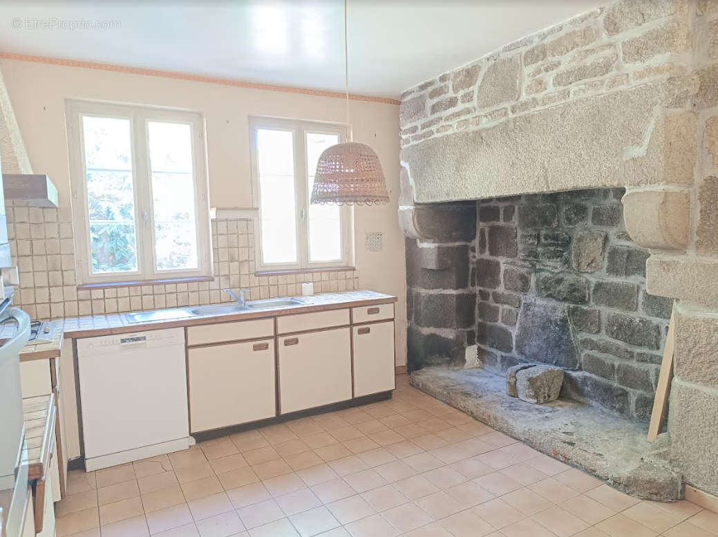 Maison à GOUEZEC
