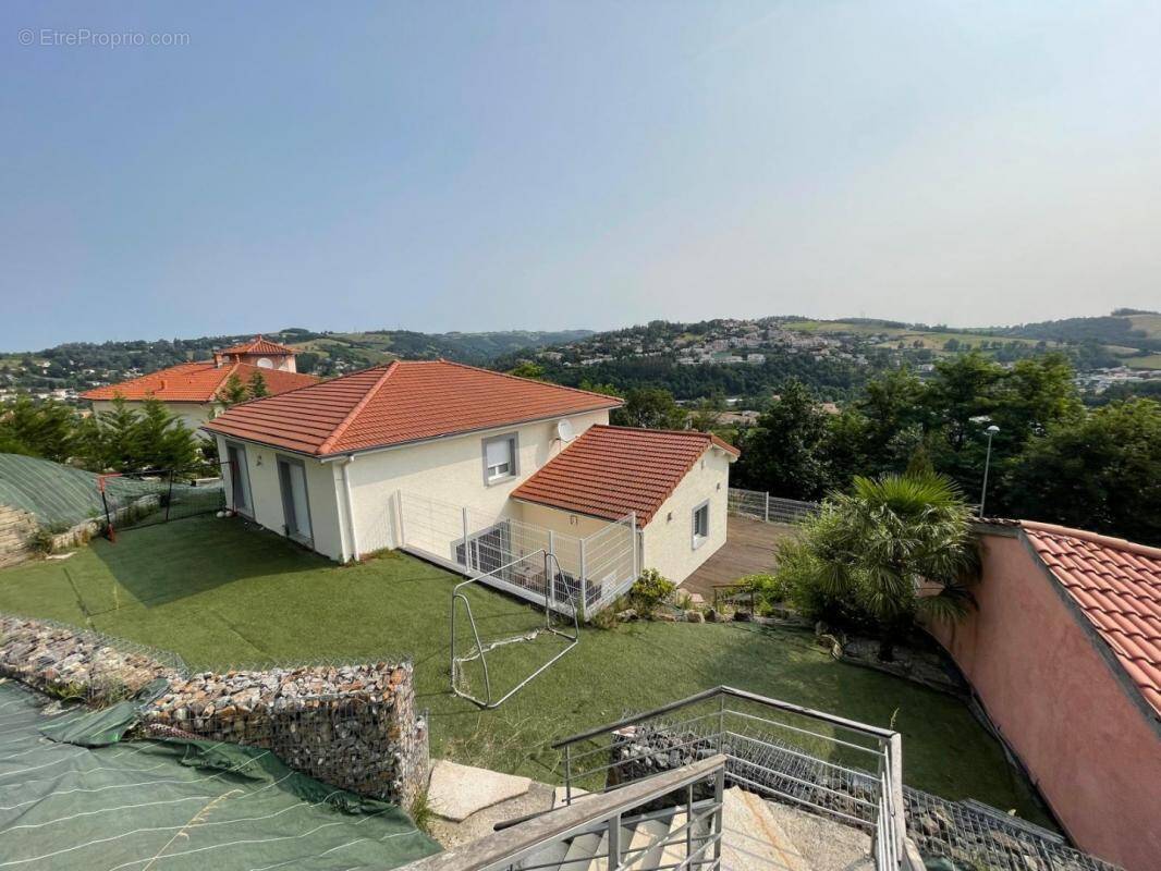 Maison à SAINT-PRIEST-EN-JAREZ