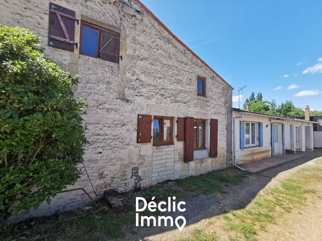 Maison à VOUILLE