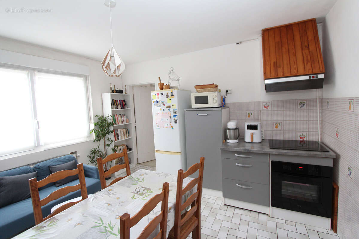 Appartement à AUBOUE