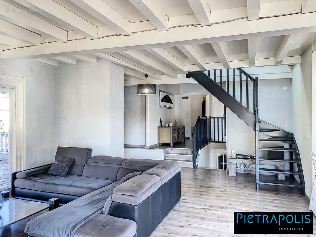 Maison à JASSANS-RIOTTIER