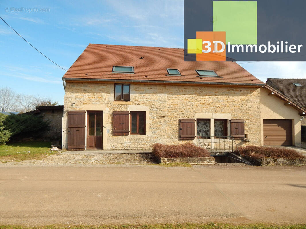 Photo 1 - Maison à LONS-LE-SAUNIER