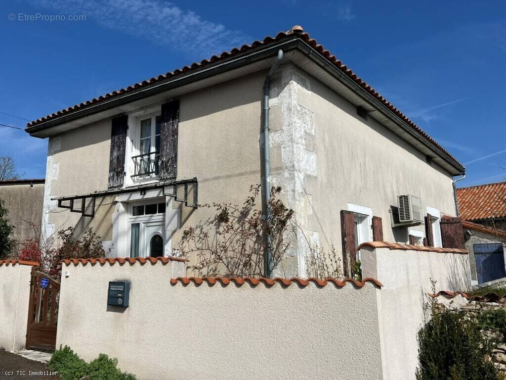 Maison à CIVRAY
