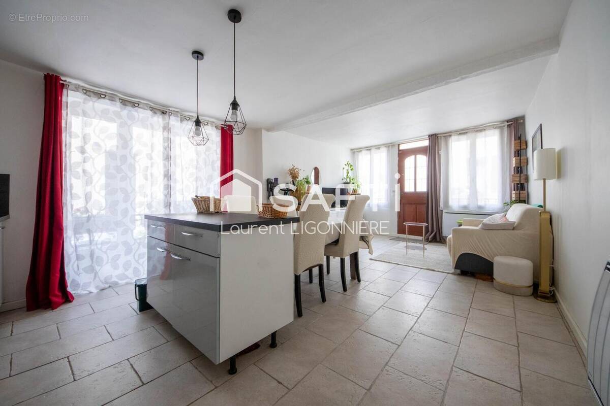 Photo 1 - Appartement à SANTENY