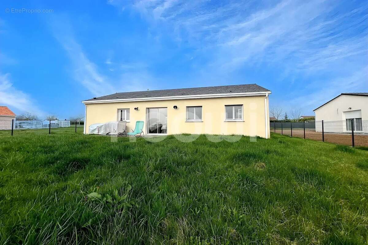 Maison à EFFIAT