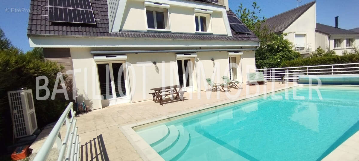 Maison à GUEUX
