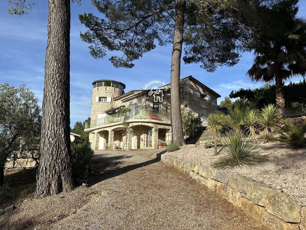 Maison à TRANS-EN-PROVENCE