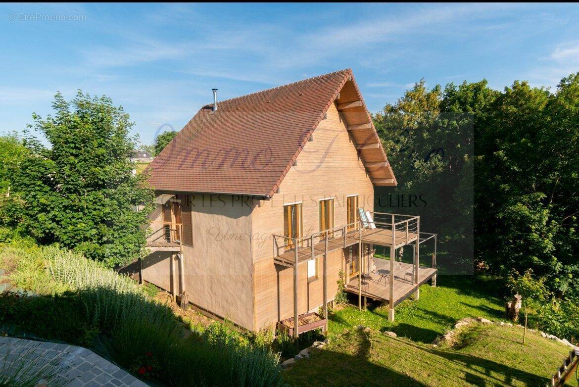 Maison à LE MESNIL-ESNARD