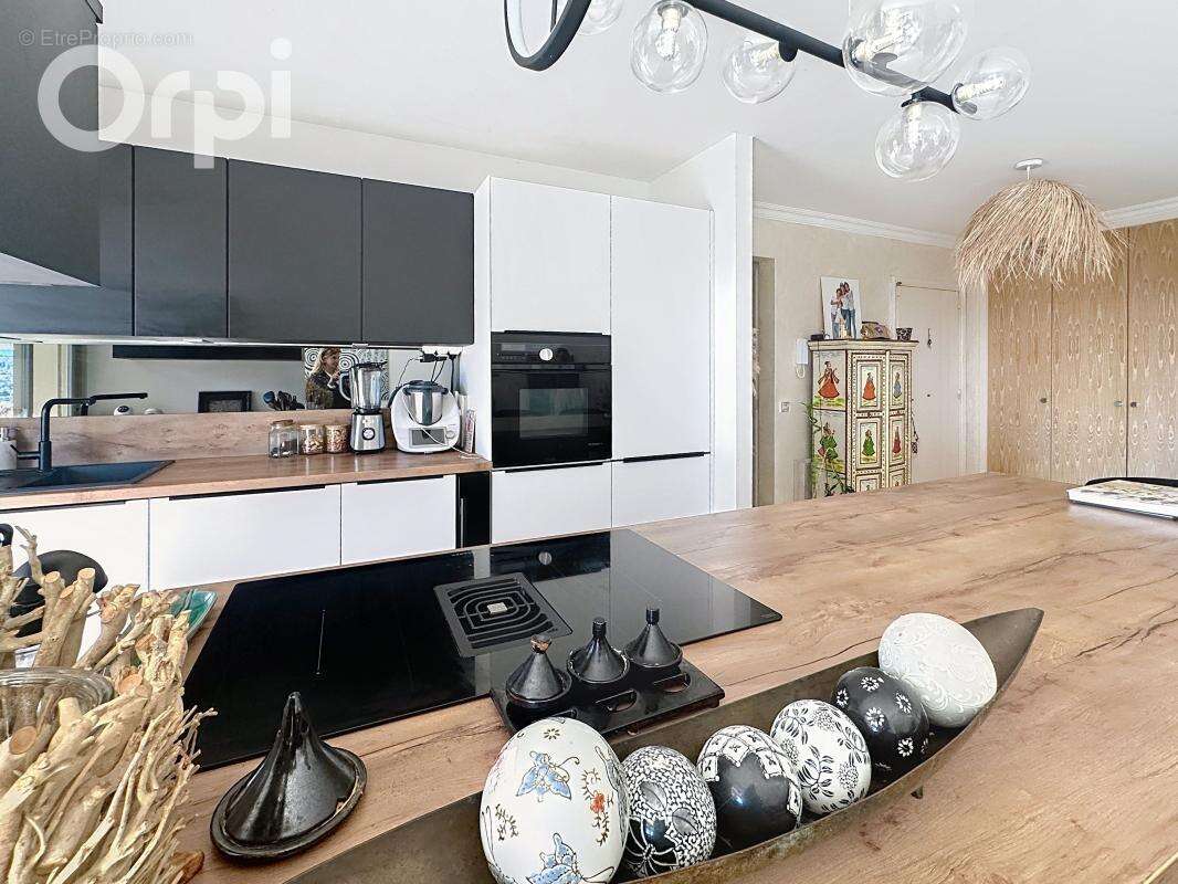 Appartement à VENCE