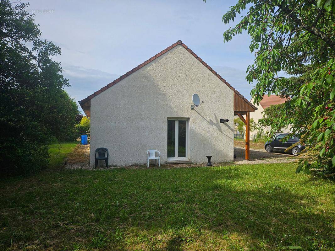 Maison à MIREBEAU-SUR-BEZE