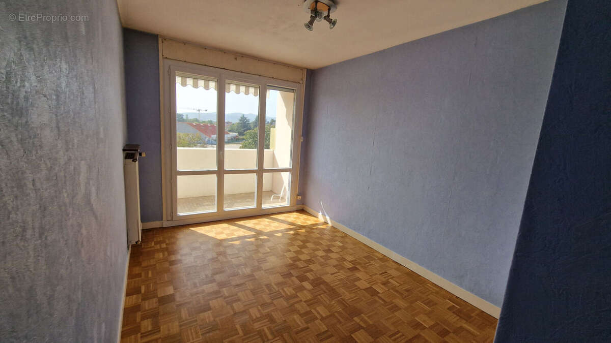 Appartement à CRAPONNE