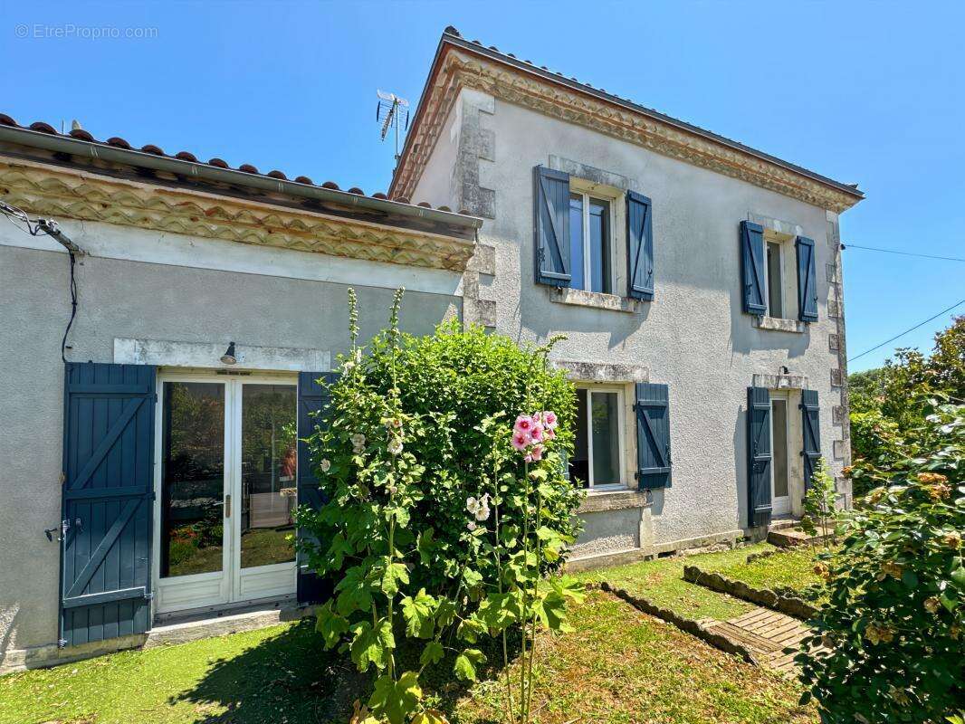 Maison à SAINT-ASTIER