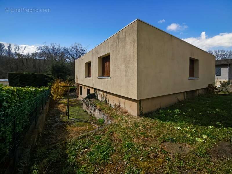 Maison à VERTAIZON